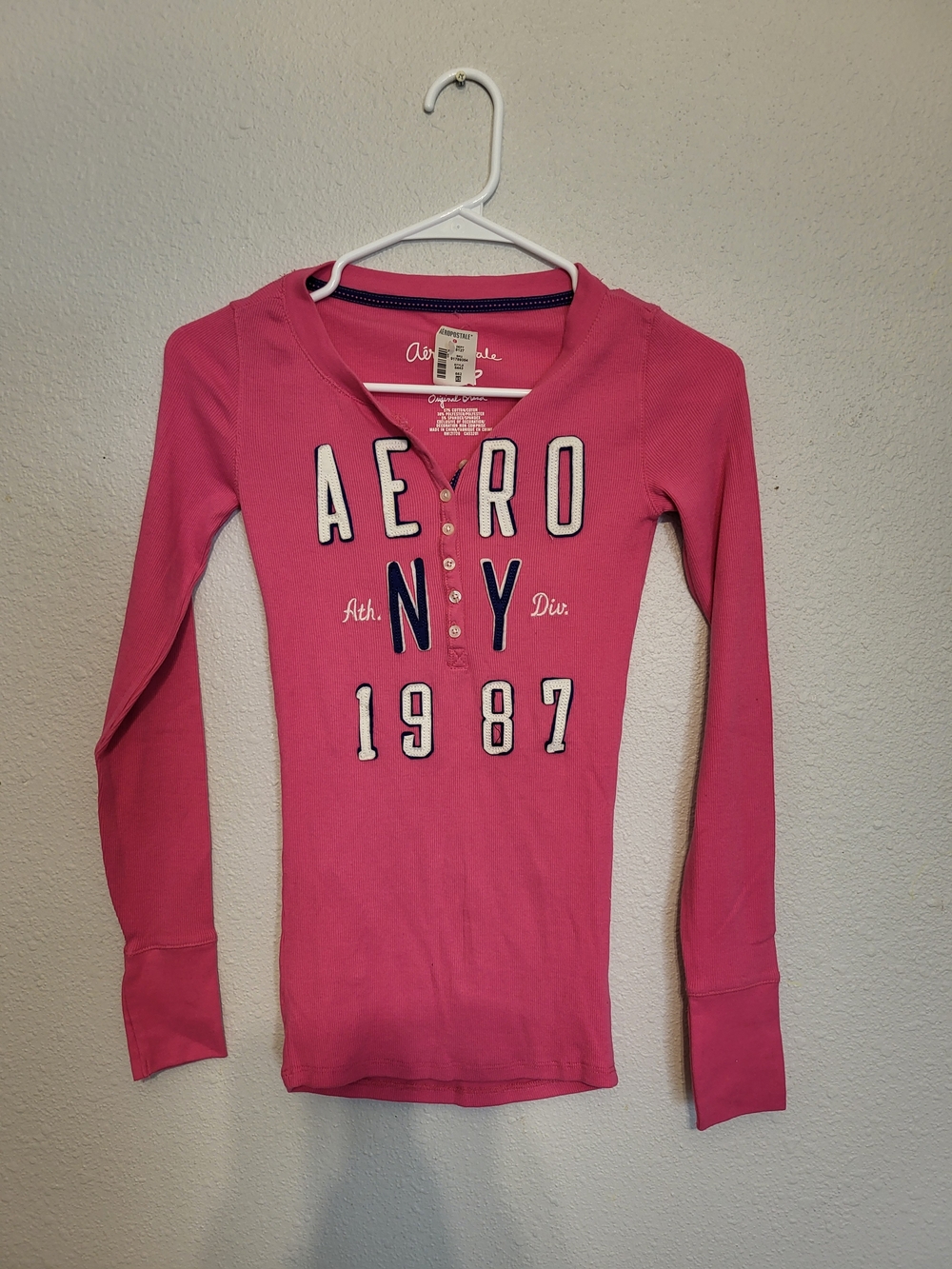 Aeropostale Pink Long Sleeve Henley Graphic Top